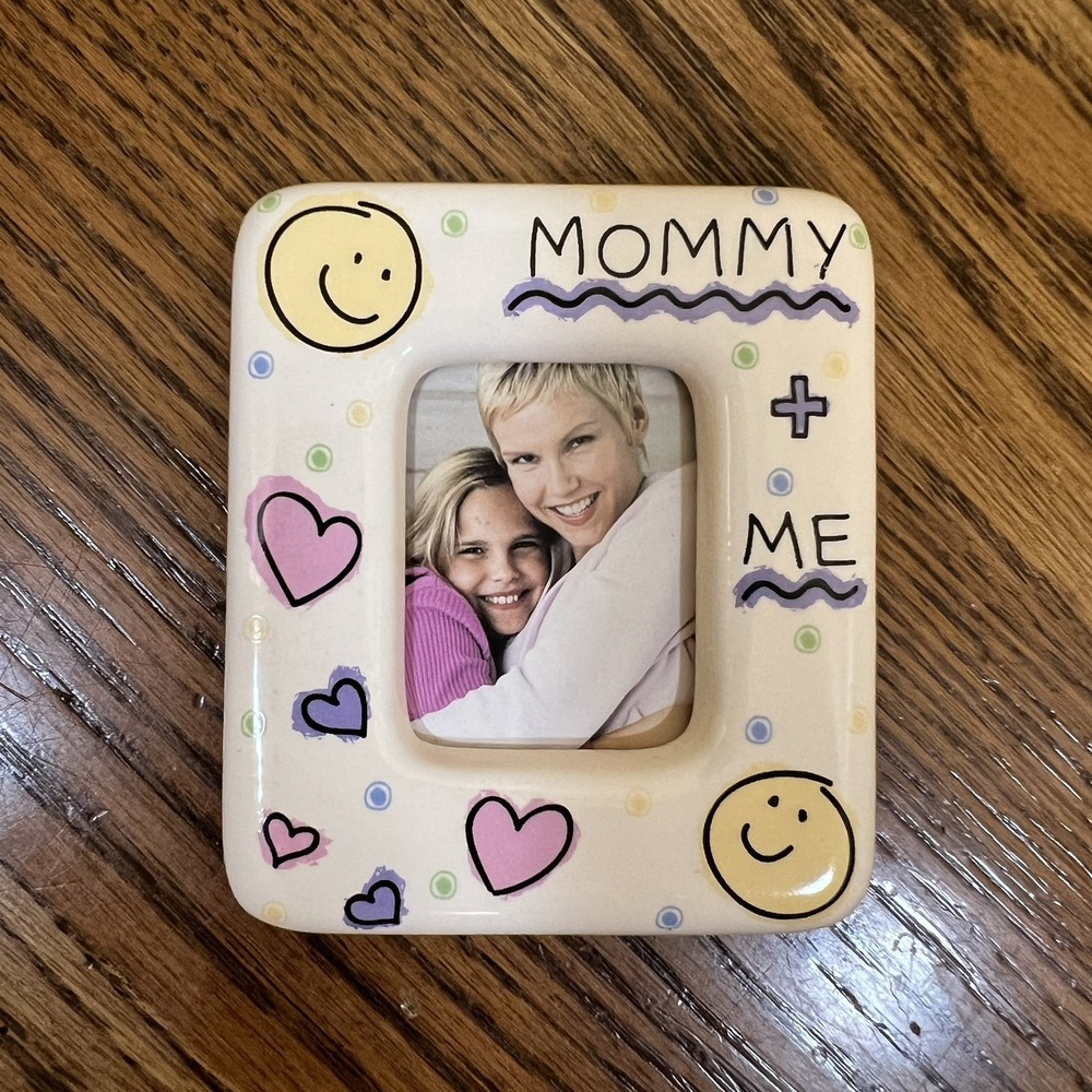 Vtg 90s Malden International "Mommy & Me" Photo Picture Frame Ceramic Magnet
